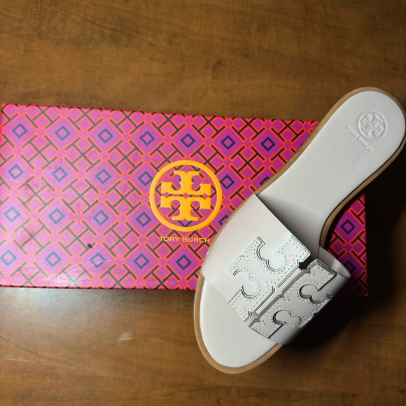 Tory Burch Ines Slides - Picture 3 of 4